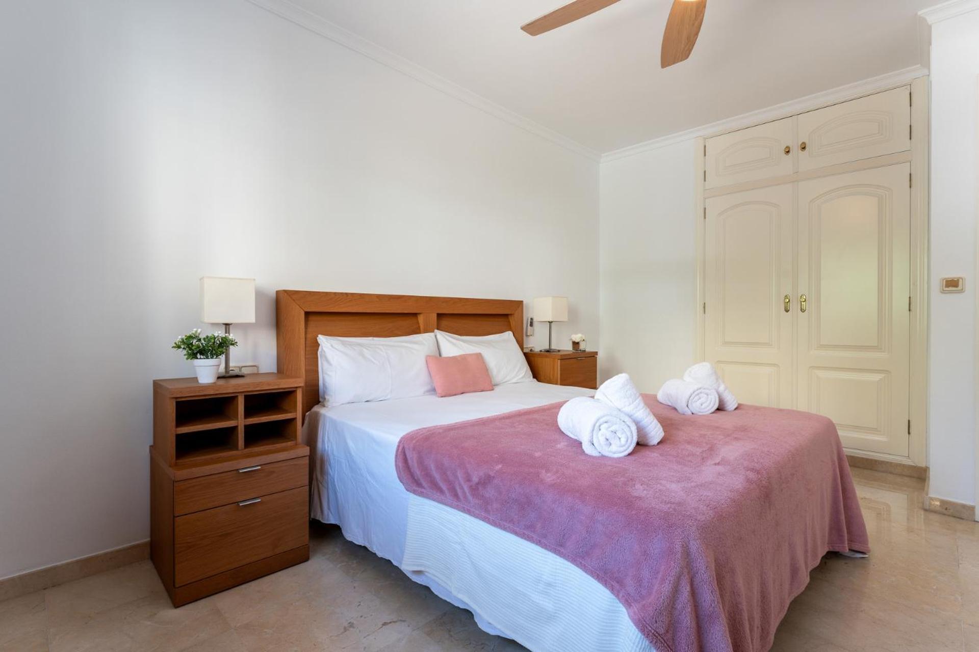 Malagasuite Costa Sol Oasis Torremolinos Ngoại thất bức ảnh