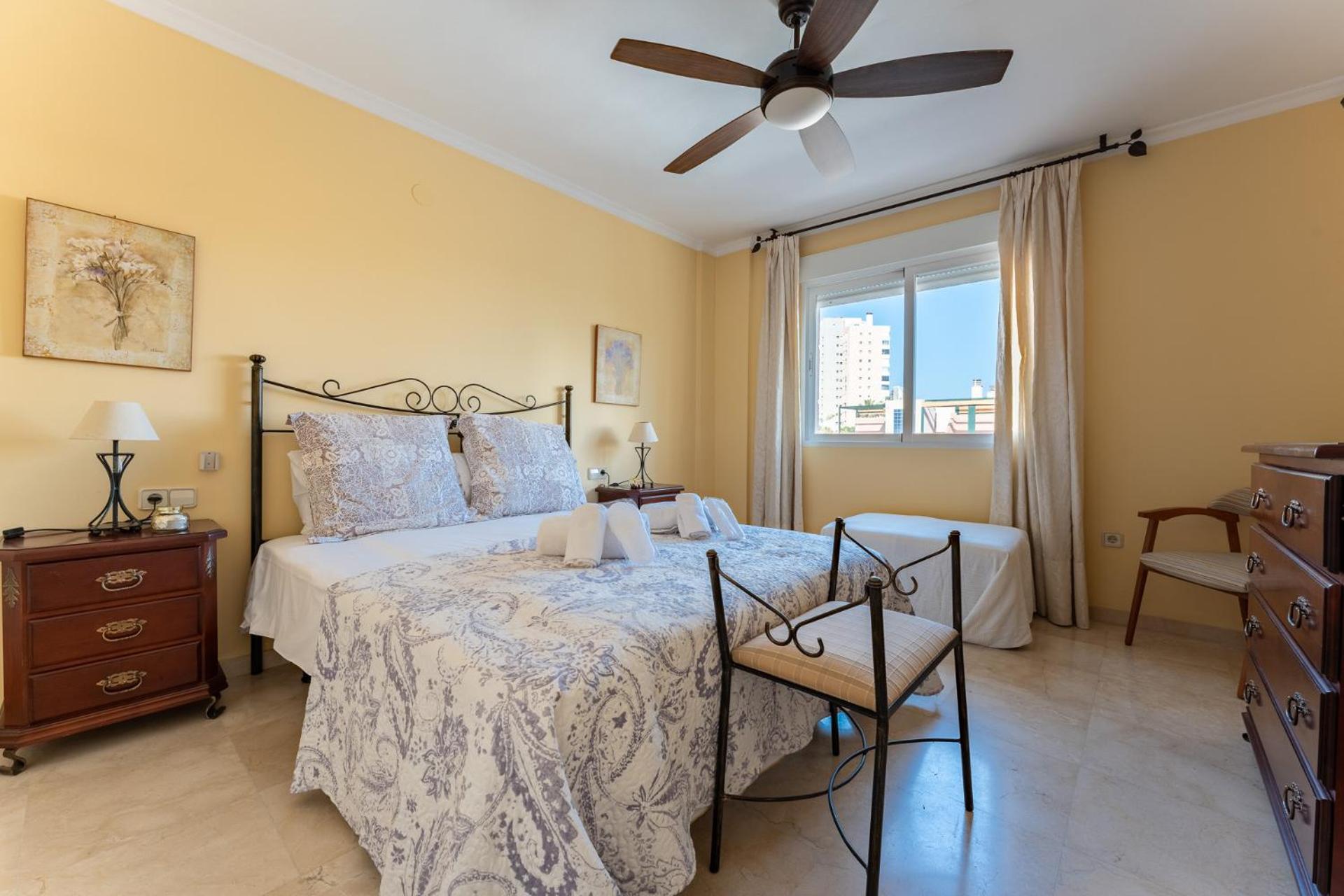 Malagasuite Costa Sol Oasis Torremolinos Ngoại thất bức ảnh